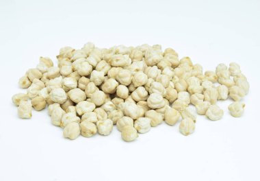 Beyaz arkaplanda baklagillerin, nohutların arkaplanı.