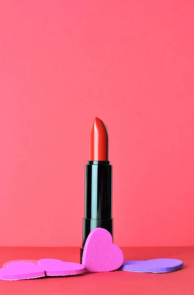 Deep Red Lipstick Warm Contours Decorative Hearts Copy Space — Stock Photo, Image