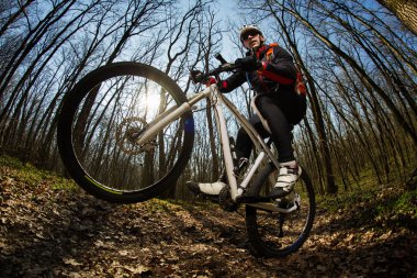 binicilik bisiklet bisikletçi