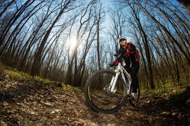 binicilik bisiklet bisikletçi