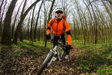 binicilik bisiklet bisikletçi