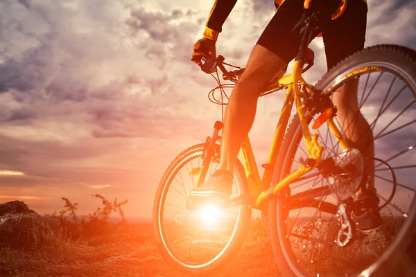 Mountain Bike cyclist riding outdoor — Stock Photo, Image