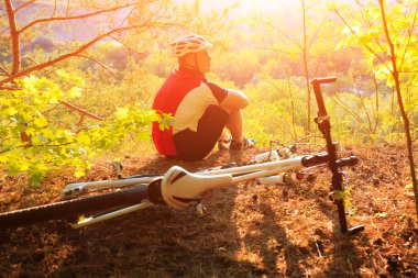 Dağ bisiklet bisikletçi açık sürme