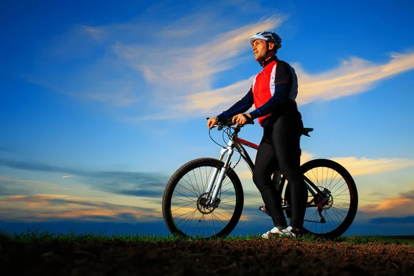 Ορεινό ποδήλατο ποδηλάτης ιππασίας εξωτερική — Φωτογραφία Αρχείου