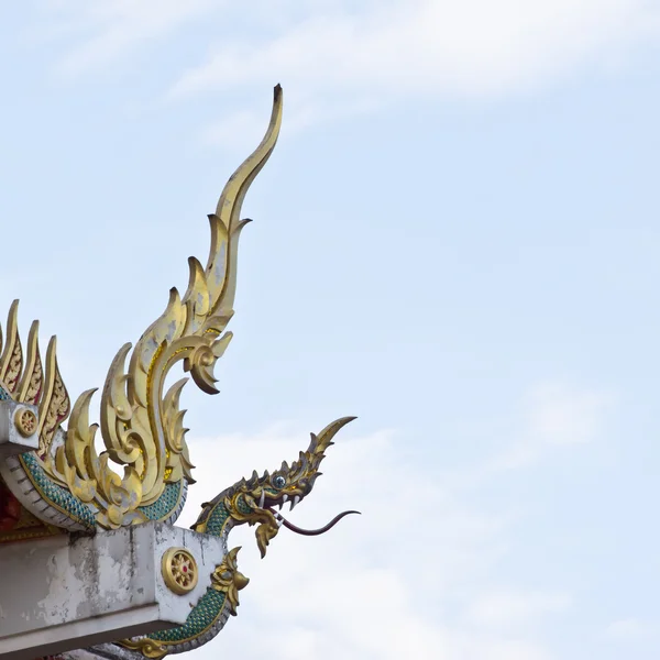 Král Nagas na kostely v Saengarrun chrámy khonkaen city — Stock fotografie
