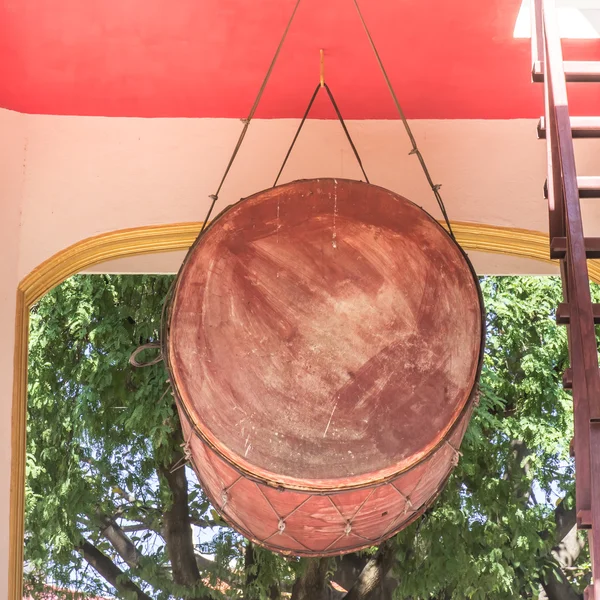 寺院タイのドラム — ストック写真