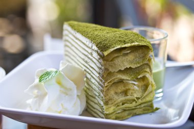 Matcha yeşil çay pasta peynirli kek 