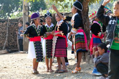 Luang Namtha Laos 12.24.2011 Hmong çocukları Laos 'un kuzeybatısındaki kabile bölgesinde 