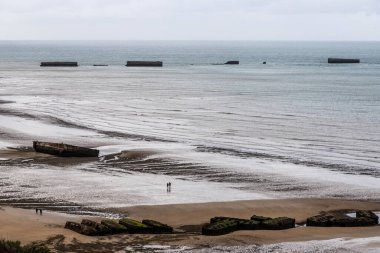 Arromanches, Fransa 09.26.2019 Normandiya Çıkarması Plajları Müzesi heykeli 