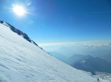 Elbrus 'un yamaçlarında