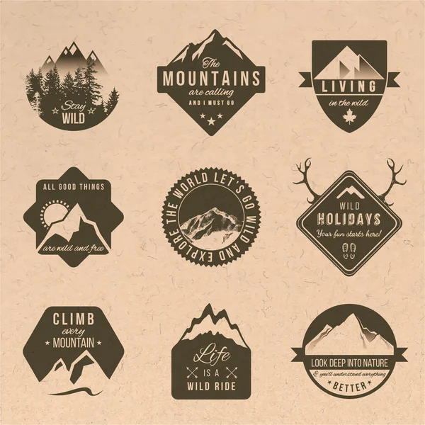 Set of adventure labels in vintage style — Stock Vector