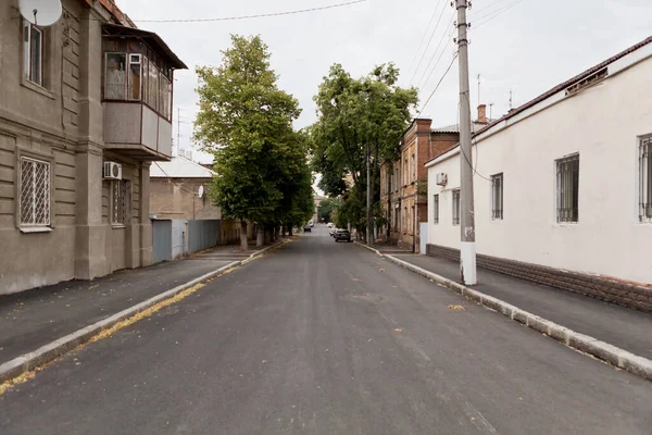 Старая Улица Летний Солнечный День — стоковое фото