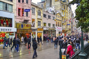 Türkiye nin en ünlü sokak Istiklal Caddesi biri 
