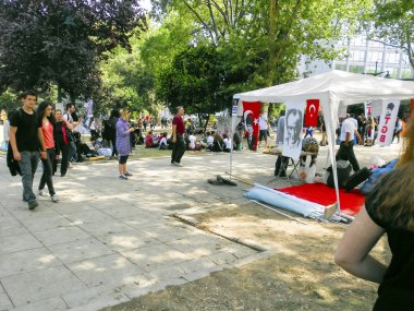 Taksim Gezi Parkı protestolar ve olaylar. Türk lider Atatürk on