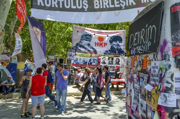 Parque Gezi, o mundo político e revolucionário poste herói popular — Fotografia de Stock