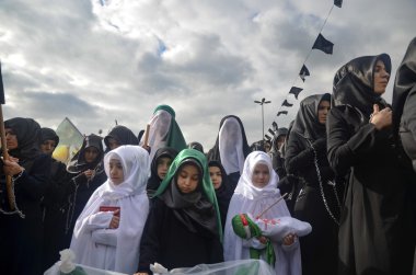 Evrensel Aşure yas töreni. Aşure Günü.