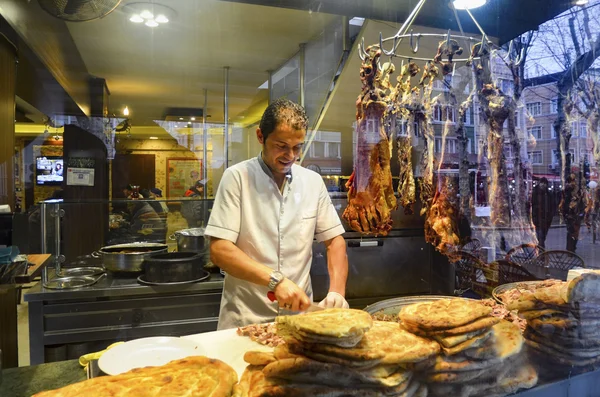 Women's Market is famous for its boulevard Buryan kebab. — Stock Photo, Image