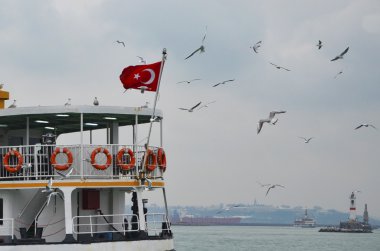 Istanbul feribot Türk bayrağı
