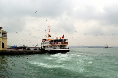 Istanbul feribot. Karlı kış gün Istanbul'da.  