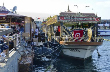 Balık ekmek anlamı - balık sandviç - popüler bir Türk Caddesi