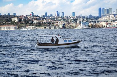 Istanbul'dan Boğaz'ın Avrupa yakasında görünümünü.