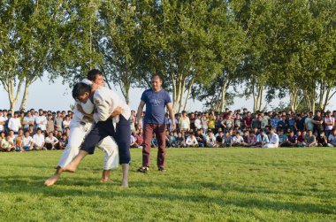 Istanbul'da Orta Asya Türkmen güreş