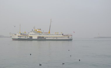 Istanbul boğaz zorluklar feribot yolculuğu siste