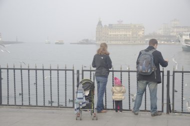 Istanbul boğaz zorluklar feribot yolculuğu siste