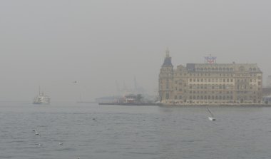 Istanbul boğaz zorluklar feribot yolculuğu siste