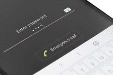 Android telefon şifrenizi girerek