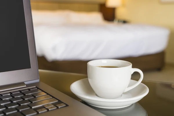 Working in hotel room — Stock Photo, Image