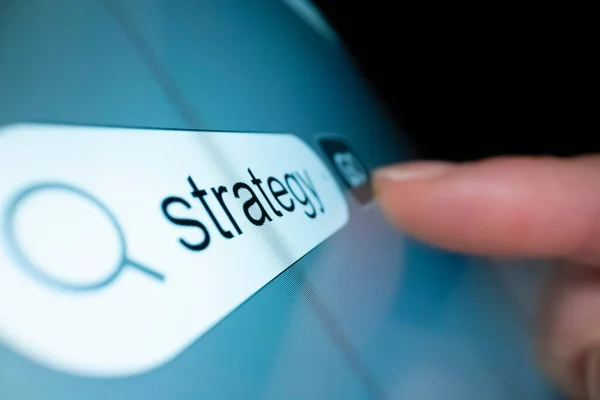 Searching for strategy on the Internet — Stock Photo, Image