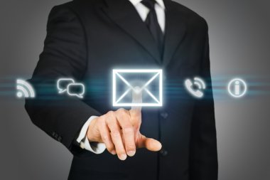 E-posta ikonuna tıklayarak iş adamı