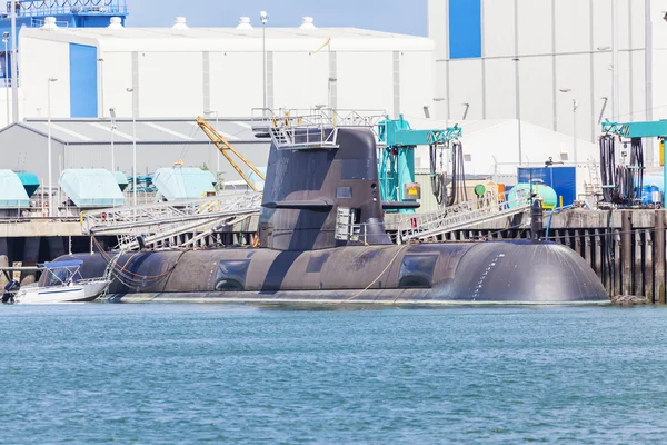 Submarine in a naval shipyard — Stock Photo, Image