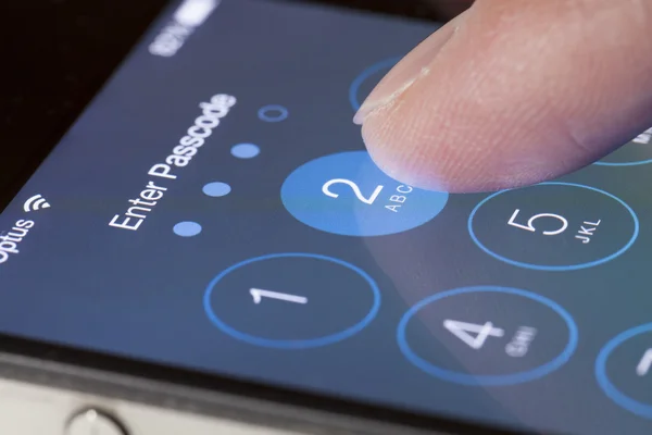 Enter passcode screen of an iPhone — Stock Photo, Image