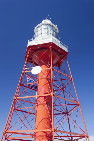 Kırmızı demir deniz feneri — Stok fotoğraf