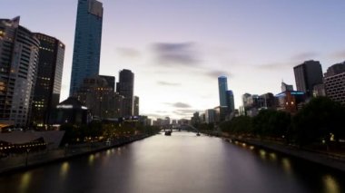 Yakınlaştırma Timelapse video Melbourne günbatımı için gece,