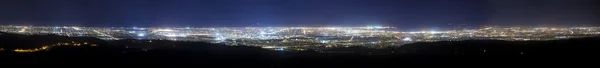 Gece şehir panoramik manzaralı — Stok fotoğraf