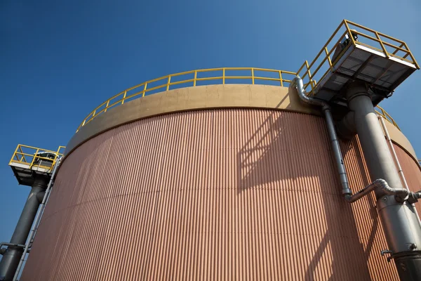 Digestion tank in a sewage treatment plant — Stock Photo, Image