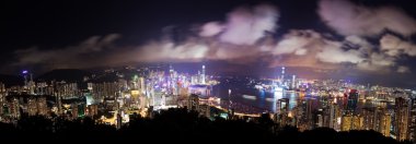 Yüksek çözünürlüklü gece Hong Kong panoramik görüntüsü