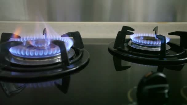 Dolly shot of gas stove — Stock Video