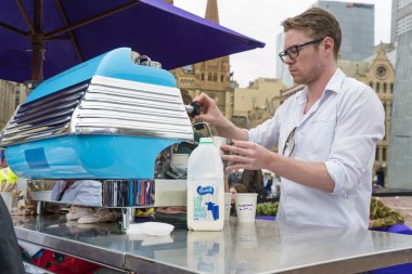 Barista kahve hazırlama