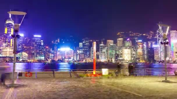 Hyperlapse vídeo de turistas que visitam o Porto Victoria em Hong Kong — Vídeo de Stock