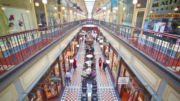 Gente en un clásico de compras en Adelaida — Vídeos de Stock