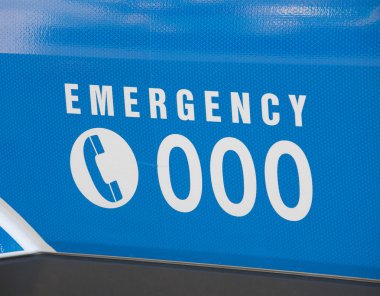 Bir ambulans acil numara 000