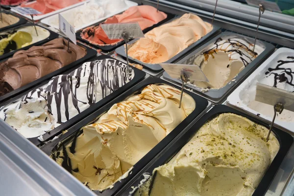 Gelato, πάγκο ιταλικού παγωτού — Φωτογραφία Αρχείου