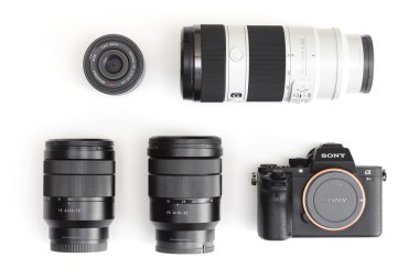 Sony Alpha aynasızlar kamera ve E-objektiflerde