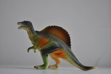 Beyaz arka planda oyuncak dinozorların nesne fotoğrafı