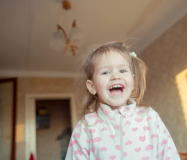 Bebé sonriente —  Fotos de Stock