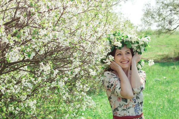 Woman in field — Stock Photo, Image